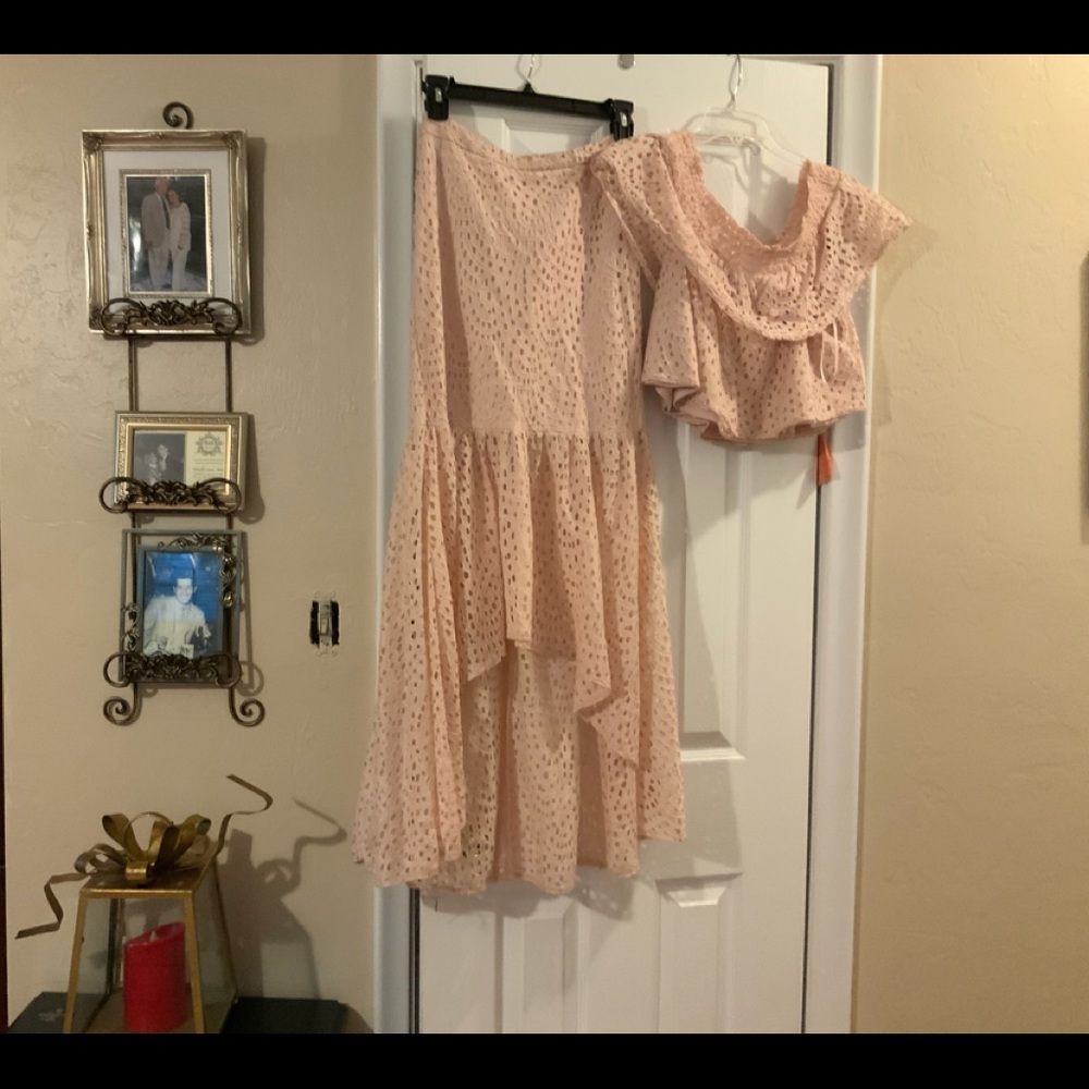 Pink lace - Picture 2 of 2